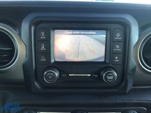 Used 2019 Jeep Wrangler Unlimited Sport S image 35