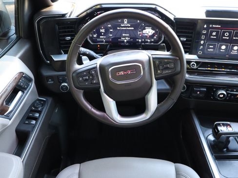 Used 2025 GMC Sierra 1500 SLT w/ SLT Premium Plus Package AWD/4WD image 27