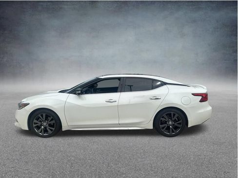 Used 2017 Nissan Maxima Platinum FWD image 2