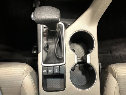 Used 2020 Kia Sportage LX w/ LX Popular Package image 19