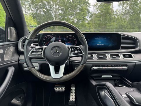 Used 2023 Mercedes-Benz GLS 580 4MATIC image 17