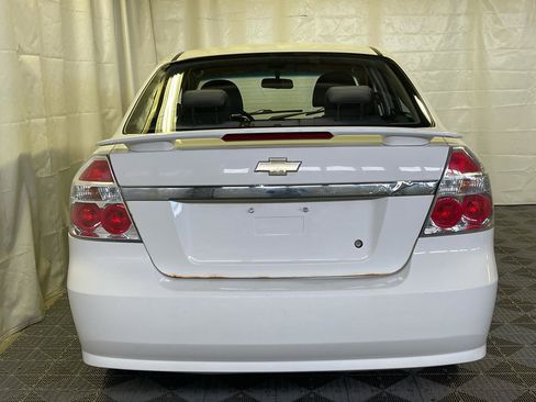 Used 2009 Chevrolet Aveo LT w/ Power and Convenience Package FWD image 8