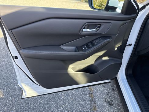 New 2026 Nissan Rogue SV image 17