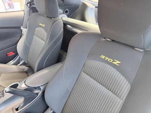 Used 2019 Nissan 370Z w/ Sport Package image 16