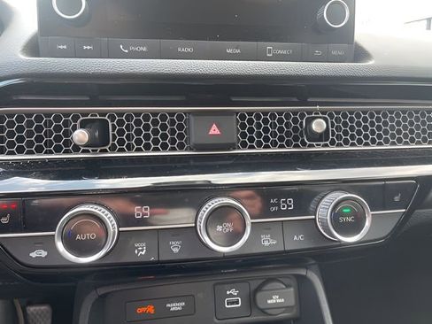 Used 2022 Honda Civic EX image 21