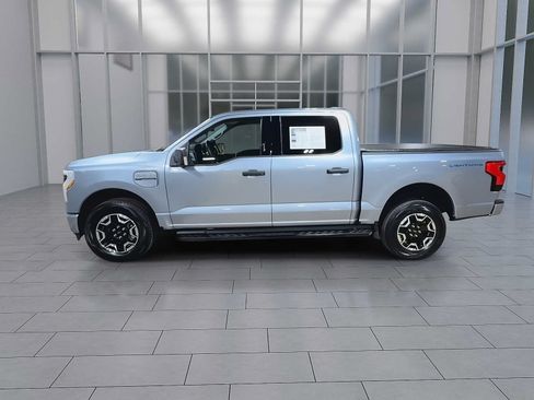 Used 2022 Ford F150 Lightning XLT AWD/4WD image 5