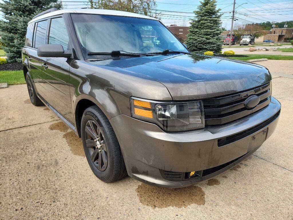 Used 2011 Ford Flex SE FWD image 1