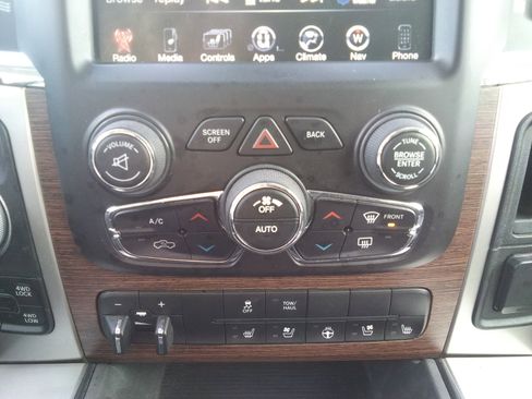 Used 2016 RAM 1500 Laramie w/ Convenience Group image 20