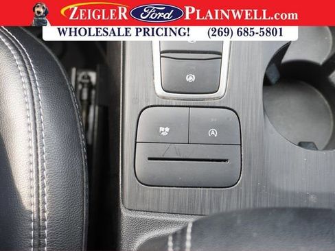 Used 2022 Ford Escape SEL image 22