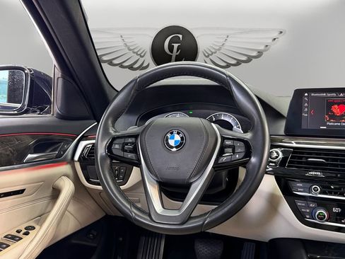 Used 2019 BMW 530i w/ Convenience Package RWD image 12