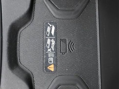 Used 2019 Chevrolet Colorado ZR2 image 18