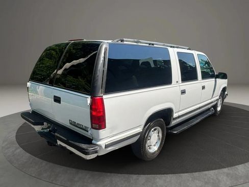 Used 1999 Chevrolet Suburban 2WD w/ Preferred Equipment Group 3 image 11