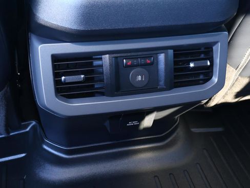 Used 2025 Ford F250 Lariat w/ Chrome Package image 14