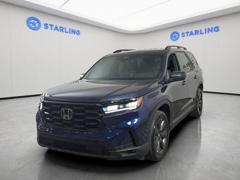 Used 2025 Honda Pilot Sport image 16