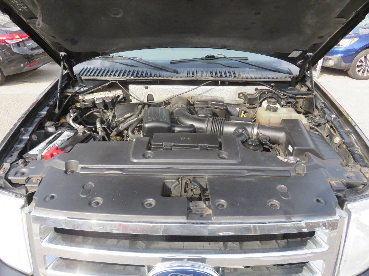 Used 2014 Ford Expedition EL XLT w/ Equipment Group 202A AWD/4WD image 39
