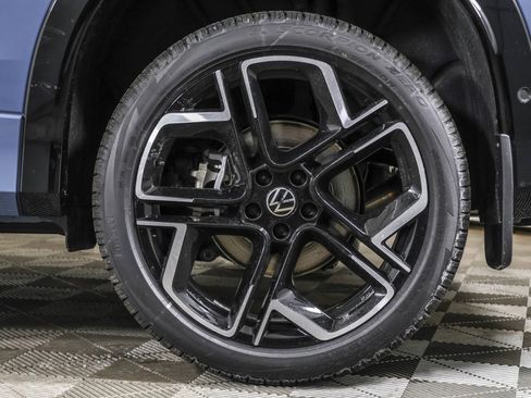 New 2026 Volkswagen Tiguan SEL R-Line image 18