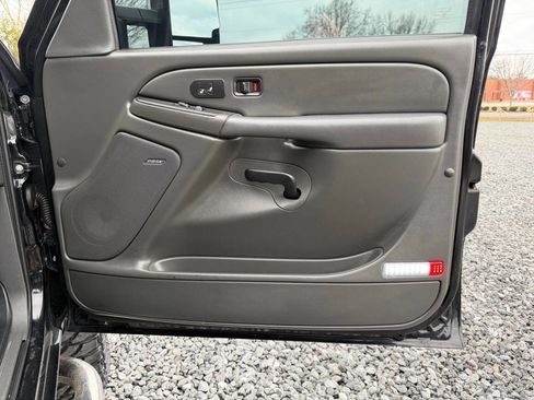 Used 2007 GMC Sierra 2500 SLT w/ Heavy-Duty Power Package image 25