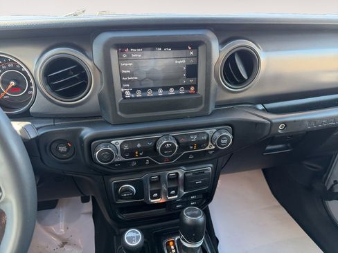 Used 2023 Jeep Wrangler Sport S image 18