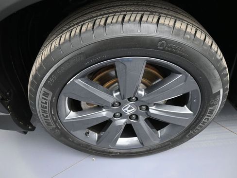 Used 2023 Honda Pilot Sport image 14