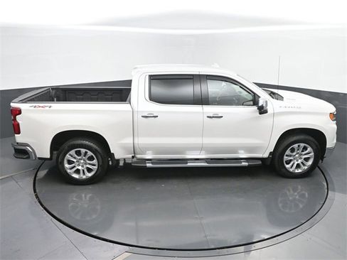 Used 2025 Chevrolet Silverado 1500 LTZ image 43