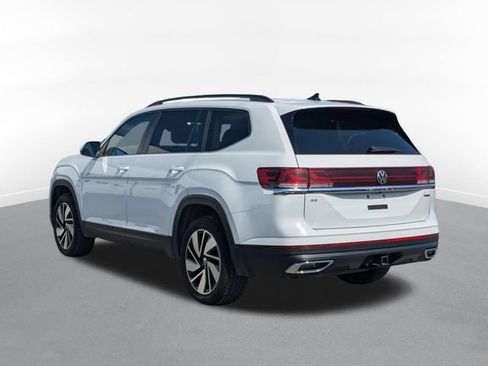 Used 2024 Volkswagen Atlas SE AWD/4WD image 4