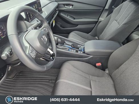 Used 2025 Honda Accord Sport image 15