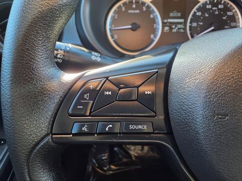 Certified 2025 Nissan Kicks Play S image 13