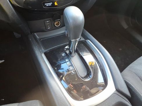 Used 2016 Nissan Rogue S w/ Appearance Package image 14