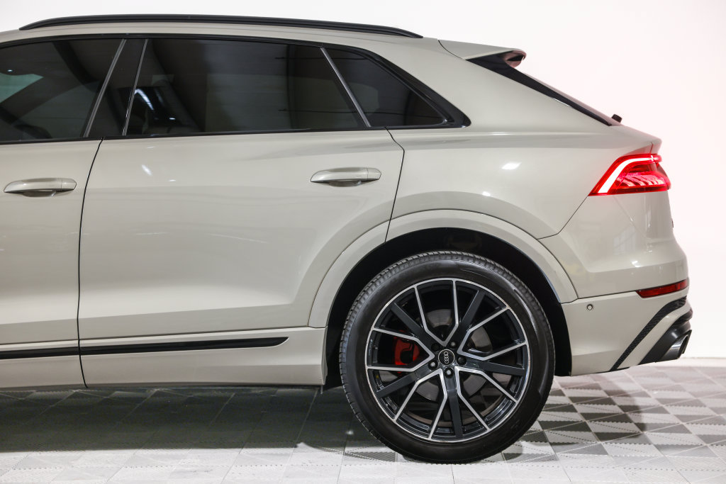 Used 2021 Audi SQ8 Prestige AWD/4WD image 16