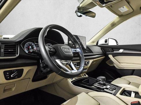 Used 2023 Audi Q5 2.0T Premium Plus w/ Premium Plus Package AWD/4WD image 10
