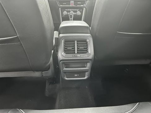Certified 2023 Volkswagen Taos SEL AWD/4WD image 11