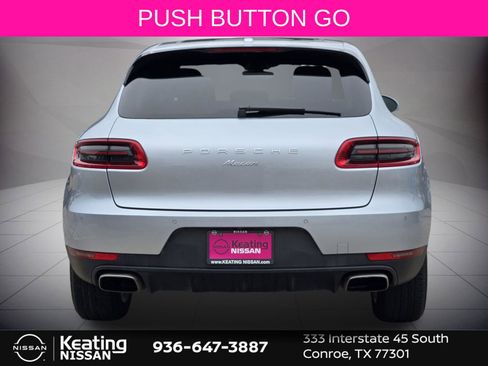 Used 2017 Porsche Macan AWD/4WD image 4