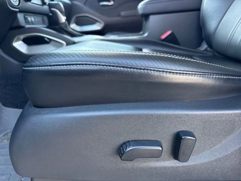 Used 2024 Nissan Frontier SL w/ Technology Package image 12