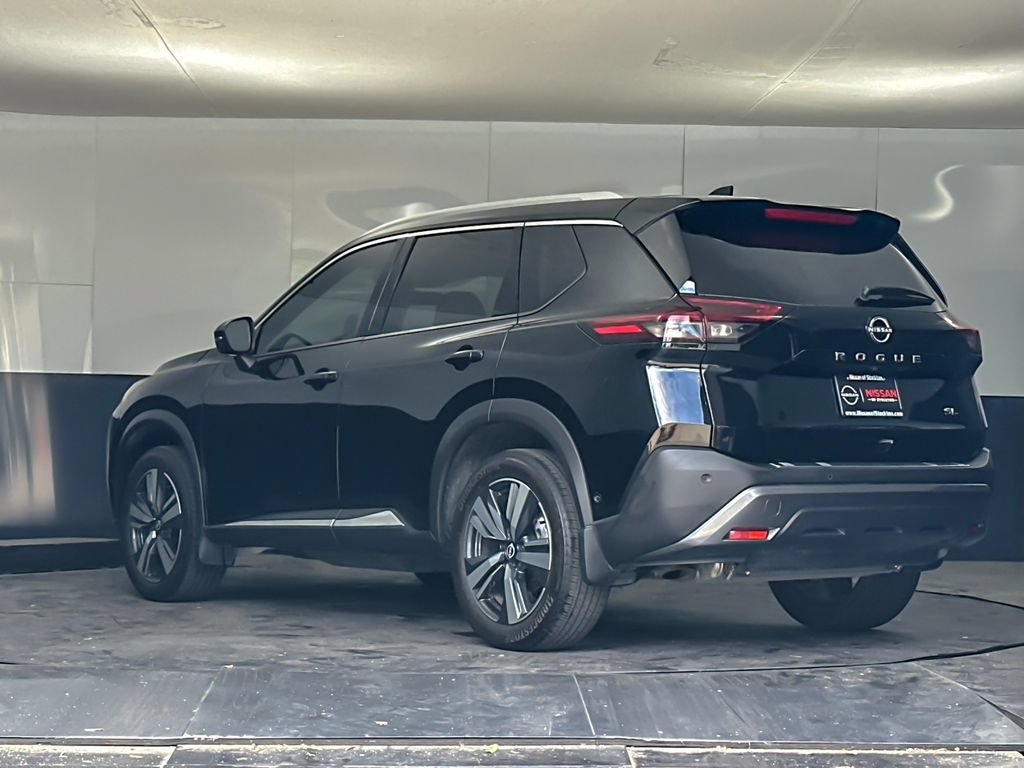 Used 2023 Nissan Rogue SL w/ SL Premium Package FWD image 5
