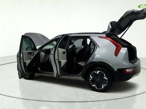 Used 2024 Kia Niro Wave w/ Wave Preserve Package FWD image 14