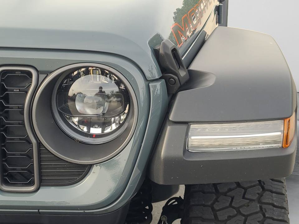 Used 2026 Jeep Gladiator Mojave AWD/4WD image 29