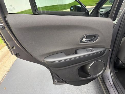 Used 2019 Honda HR-V EX image 34