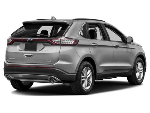 Used 2015 Ford Edge Titanium w/ Equipment Group 301A AWD/4WD image 2