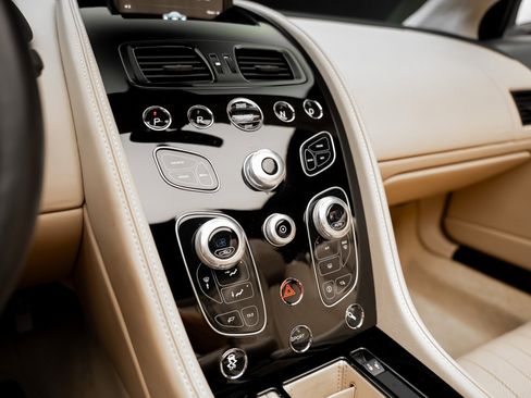 Used 2016 Aston Martin DB9 GT image 51