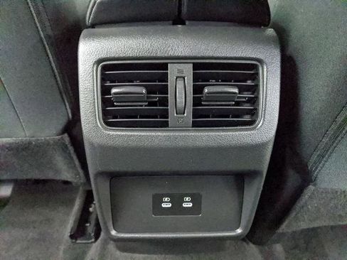 Used 2024 Nissan Rogue SV image 13