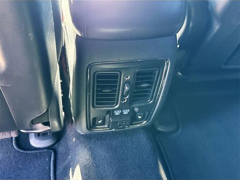 Used 2019 Dodge Durango GT image 28