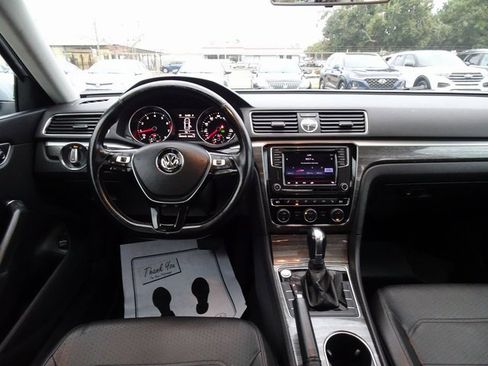 Used 2017 Volkswagen Passat 1.8T SE image 20