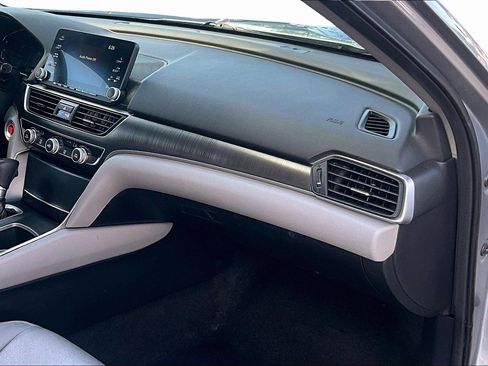 Used 2019 Honda Accord LX image 14