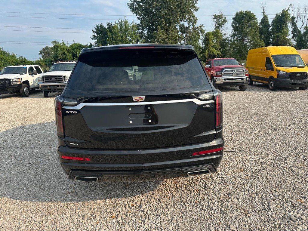 Used 2021 Cadillac XT6 Sport AWD/4WD image 4