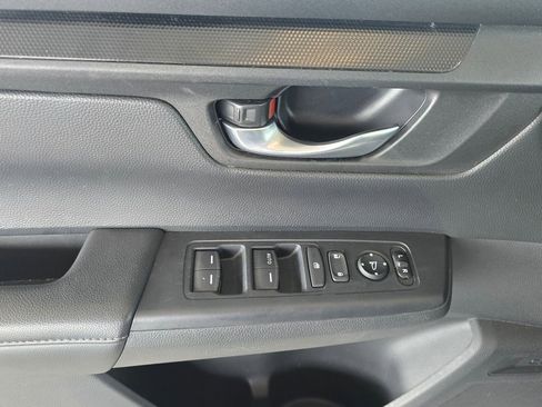 Used 2023 Honda CR-V LX image 9