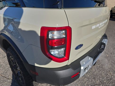 New 2025 Ford Bronco Sport Outer Banks w/ Sasquatch Outer Banks Package image 37