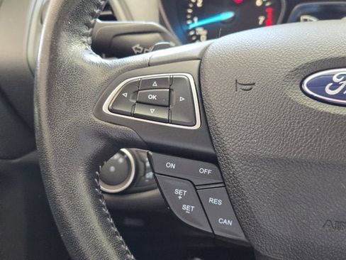 Used 2017 Ford Escape SE w/ SE Sport Appearance Package image 28