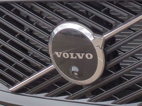 New 2026 Volvo XC60 B5 Plus w/ Protection Package Premier image 11