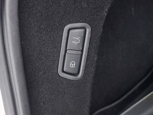 Used 2022 Maserati Levante GT image 37