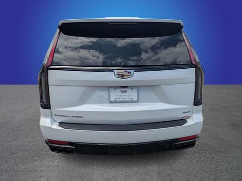 Certified 2023 Cadillac Escalade ESV Sport Platinum w/ LPO, Floor Liner Package AWD/4WD image 4